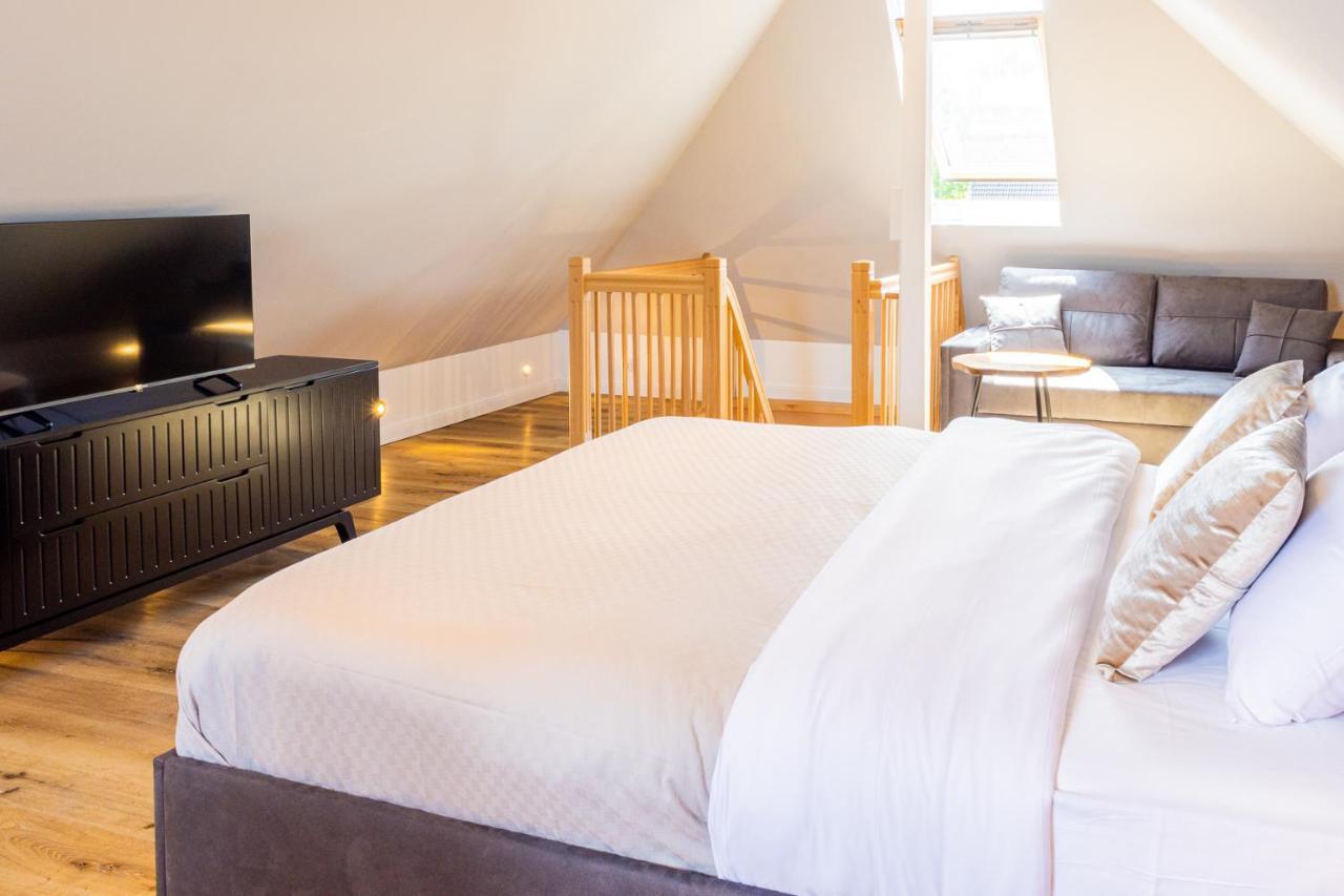 Moderne Maisonette Ferienwohnung Mit Gartenzugang, Nur 7 Gehminuten Zum Strand, Parkplatz & Fahrradunterstellplatz ชาร์บอยท์ซ ภายนอก รูปภาพ