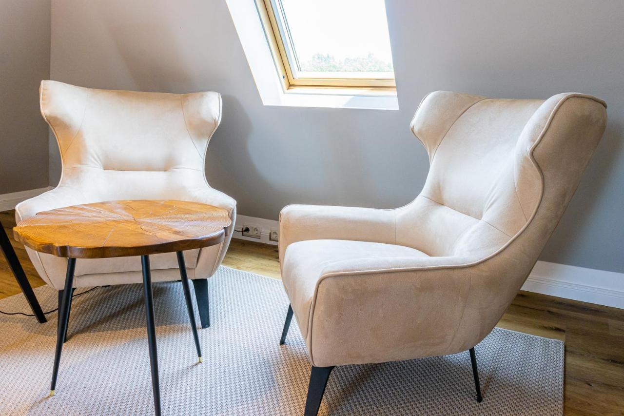 Moderne Maisonette Ferienwohnung Mit Gartenzugang, Nur 7 Gehminuten Zum Strand, Parkplatz & Fahrradunterstellplatz ชาร์บอยท์ซ ภายนอก รูปภาพ