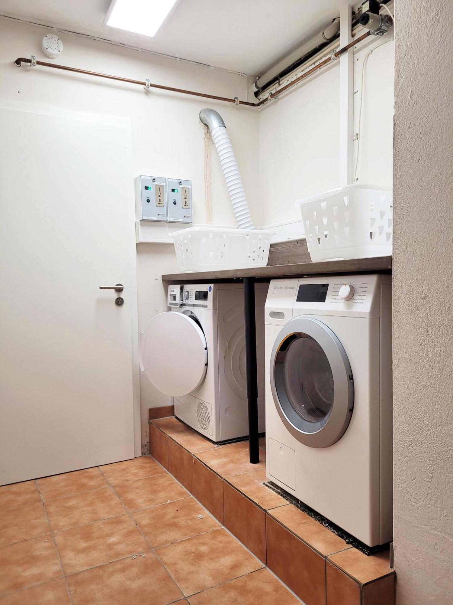 Moderne Maisonette Ferienwohnung Mit Gartenzugang, Nur 7 Gehminuten Zum Strand, Parkplatz & Fahrradunterstellplatz ชาร์บอยท์ซ ภายนอก รูปภาพ