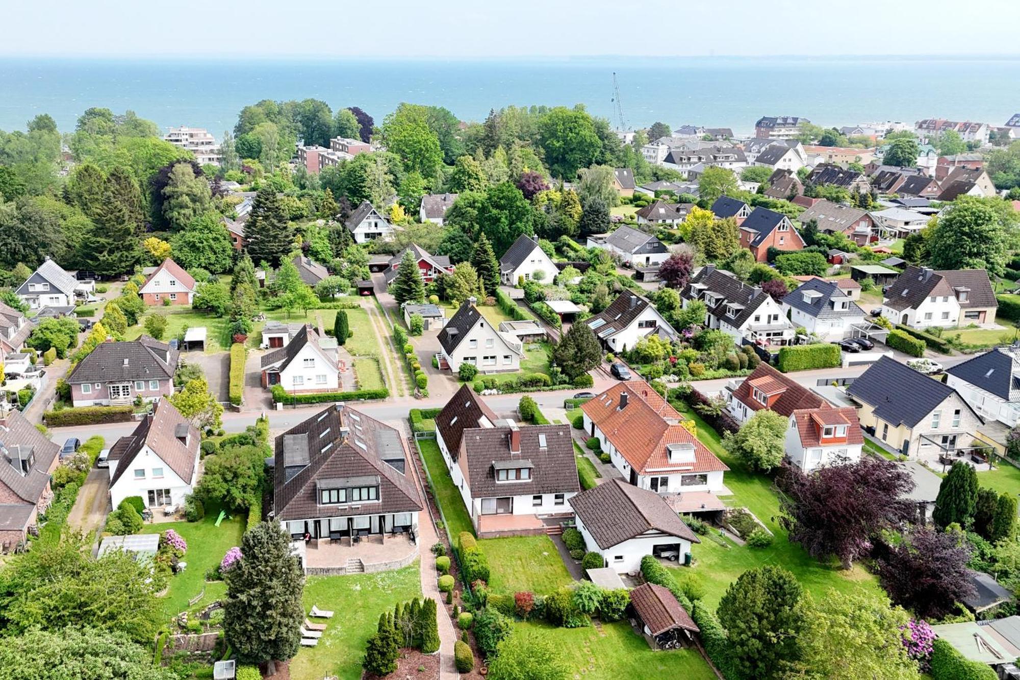 Moderne Maisonette Ferienwohnung Mit Gartenzugang, Nur 7 Gehminuten Zum Strand, Parkplatz & Fahrradunterstellplatz ชาร์บอยท์ซ ภายนอก รูปภาพ