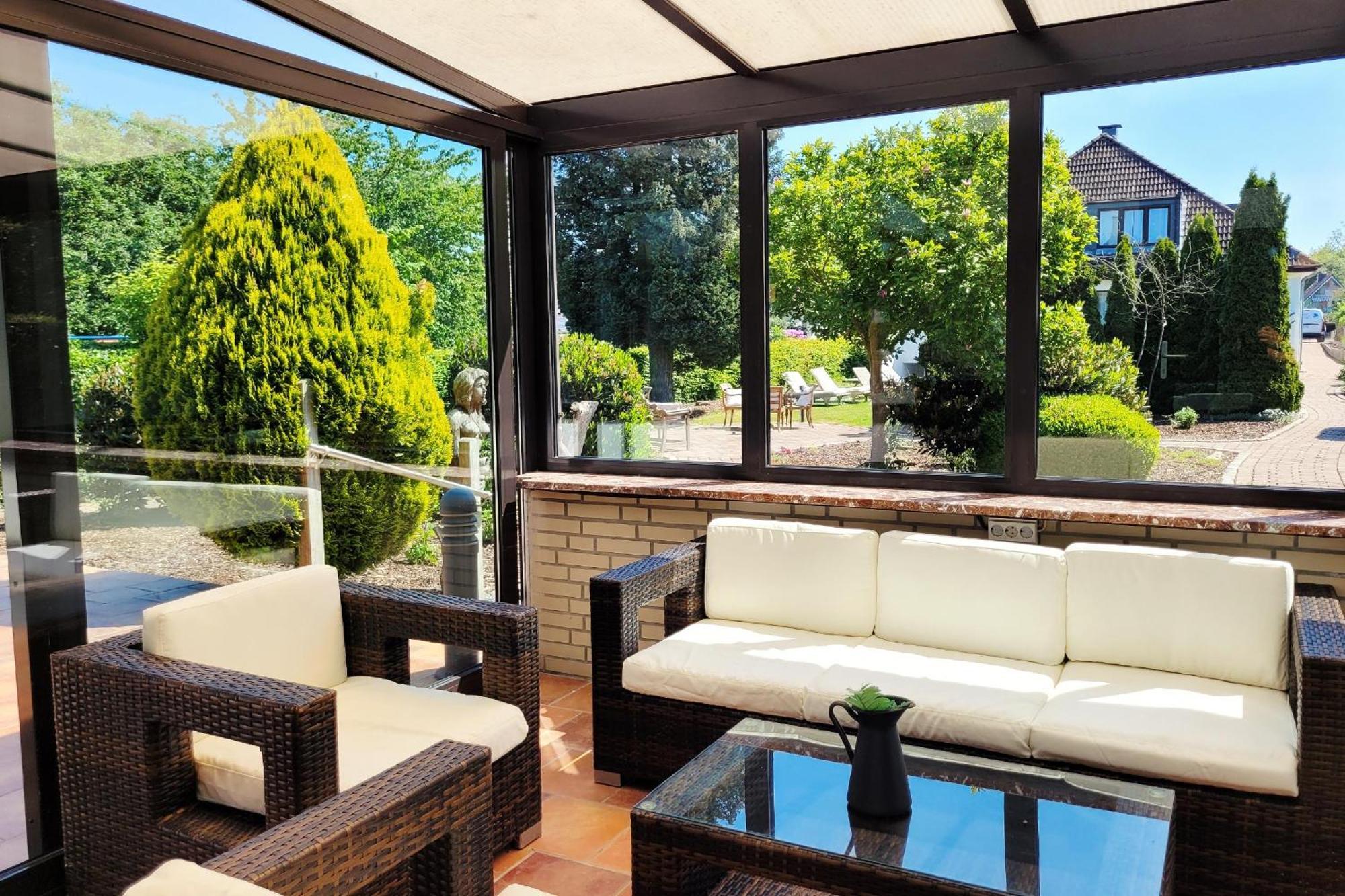 Moderne Maisonette Ferienwohnung Mit Gartenzugang, Nur 7 Gehminuten Zum Strand, Parkplatz & Fahrradunterstellplatz ชาร์บอยท์ซ ภายนอก รูปภาพ